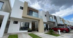 Casa Altos Juriquilla 3 Hab / 3.5 Baños 206 mts. $5,200,000